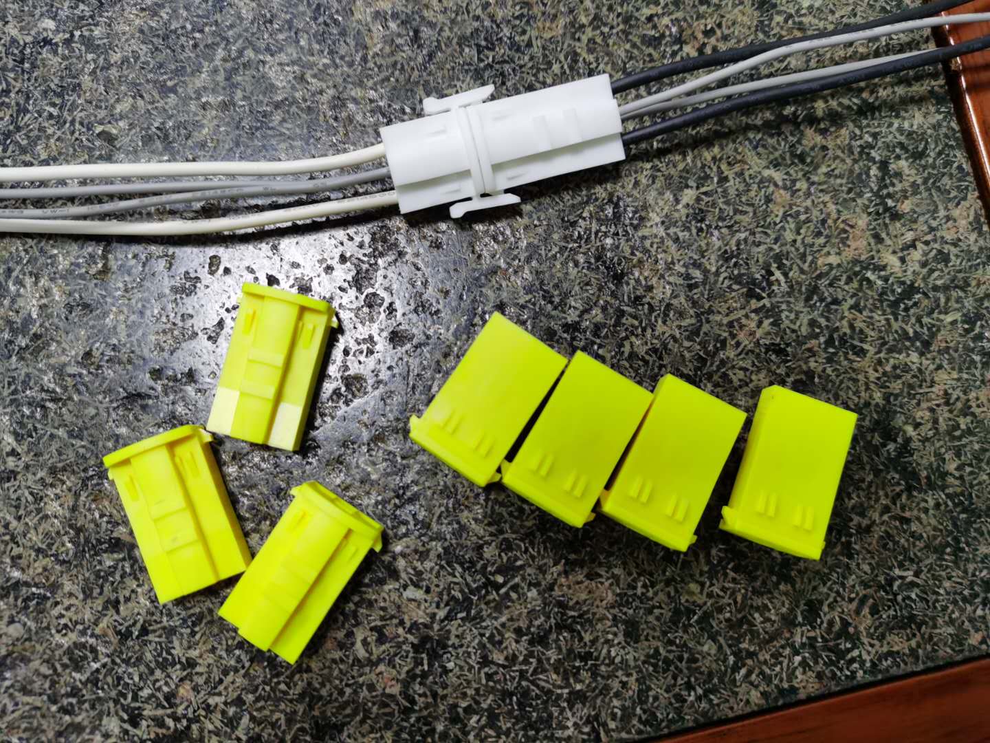 定制化连接器